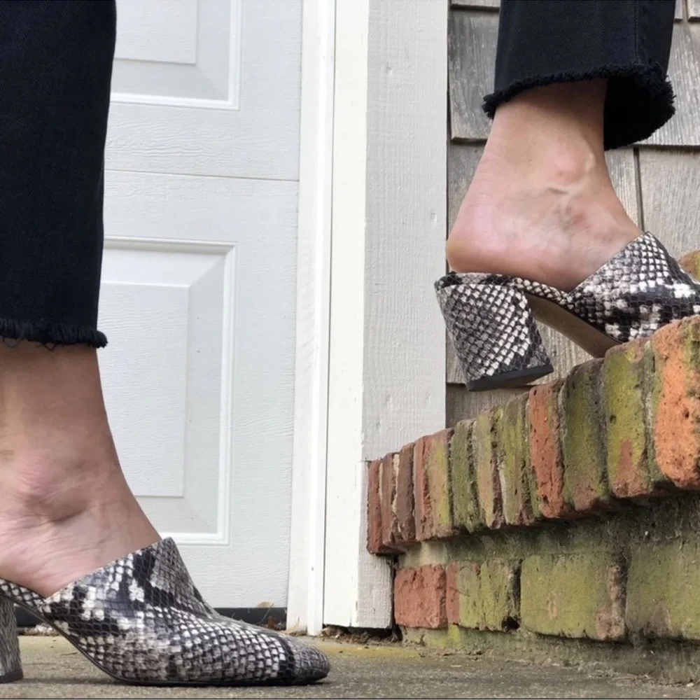 J. Crew Leather Snakeskin Block Heel Almond Toe Mules Shoes Sz. 8.5 Excellent